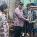 Camat Sindang Jaya  Datangi  Rumah Roboh di Desa Badak Anom Akibat Hujan Deras Dan angin Kencang