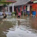 Saluran mengecil Akibat  Tersumbat tanah Urugan Pemukiman Warga  Terendam Banjir