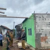 Angin Puting Beliung Terjang Rumah Warga Desa Sukasari Kecamatan Rajeg