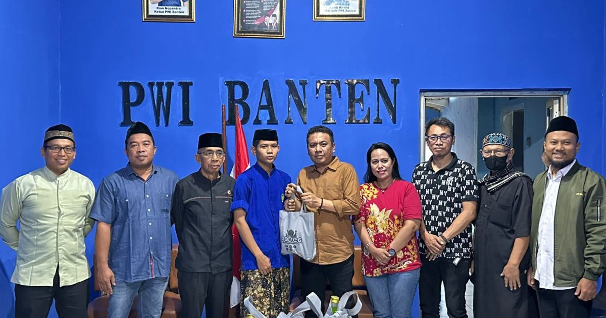 PWI Banten dan Yayasan Mengetuk Pintu Langit Santuni Anak Yatim di Serang