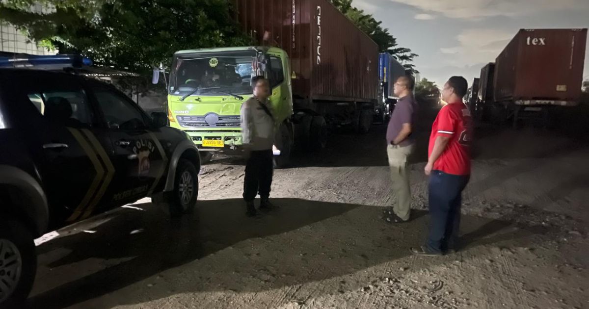 Jajaran Polsek Ciruas bergerak cepat melakukan pengecekan dan pengumpulan bahan keterangan (pulbaket), terkait dugaan pungli terhadap sopir truk di kawasan PT KHS, Minggu (5/4/2026) malam.