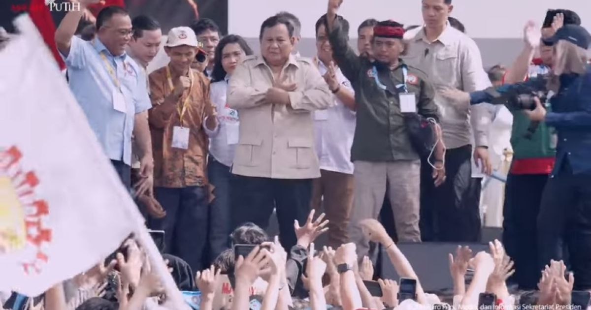 May Day 2026: Di Balik Aksi Viral Buka Baju Prabowo dan Kebijakan Pro-Buruh