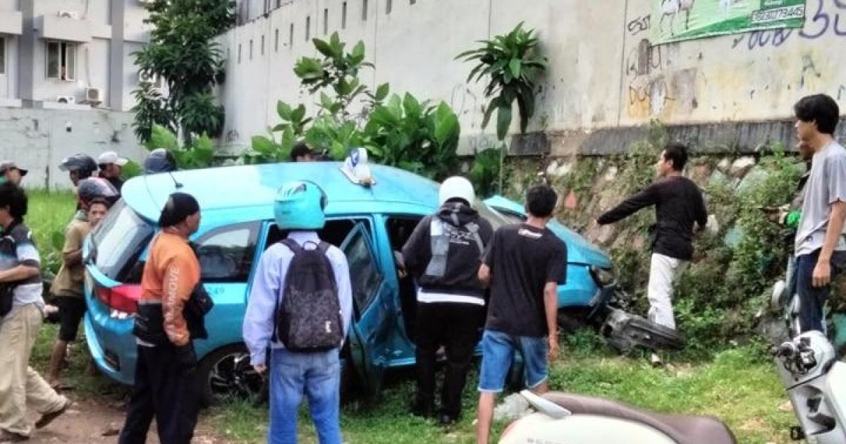 Tragedi di Gading Serpong: Pasutri Tewas Ditabrak Taksi, Dua Anak Kecil Kehilangan Orang Tua