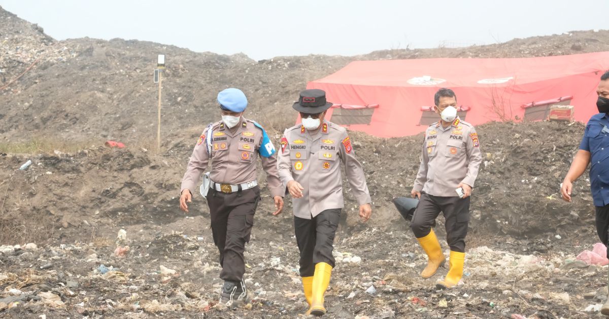 Kapolda Banten Tinjau Kebakaran TPA Jatiwaringin, Pastikan Penanganan Maksimal dan Keselamatan Warga Terjamin