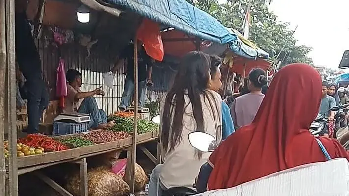 Lapak Liar Menjamur di Situ Ciherang Cikande, Dugaan Pungli Menguat