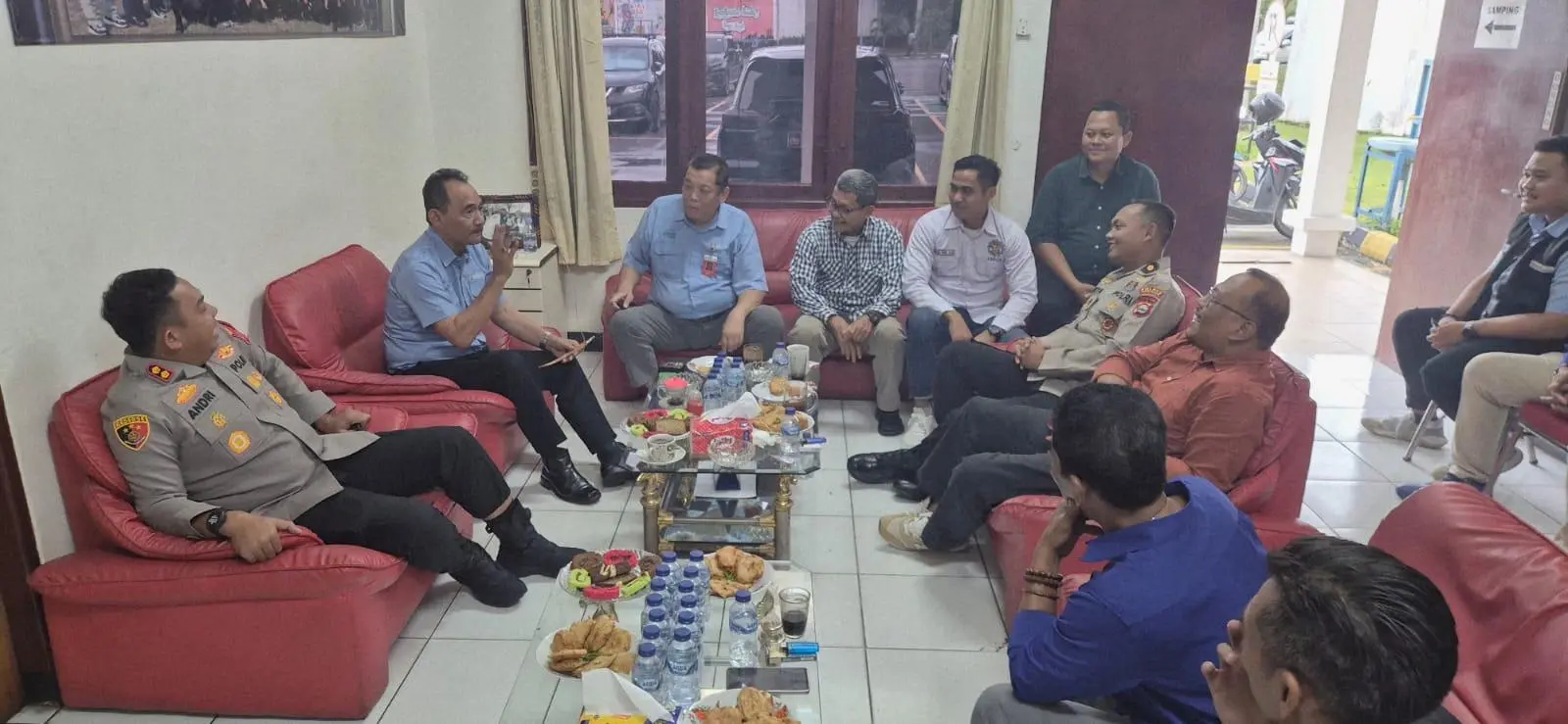 Ngariung Bersama Buruh, Kapolres Serang Perkuat Sinergi Jaga Kamtibmas