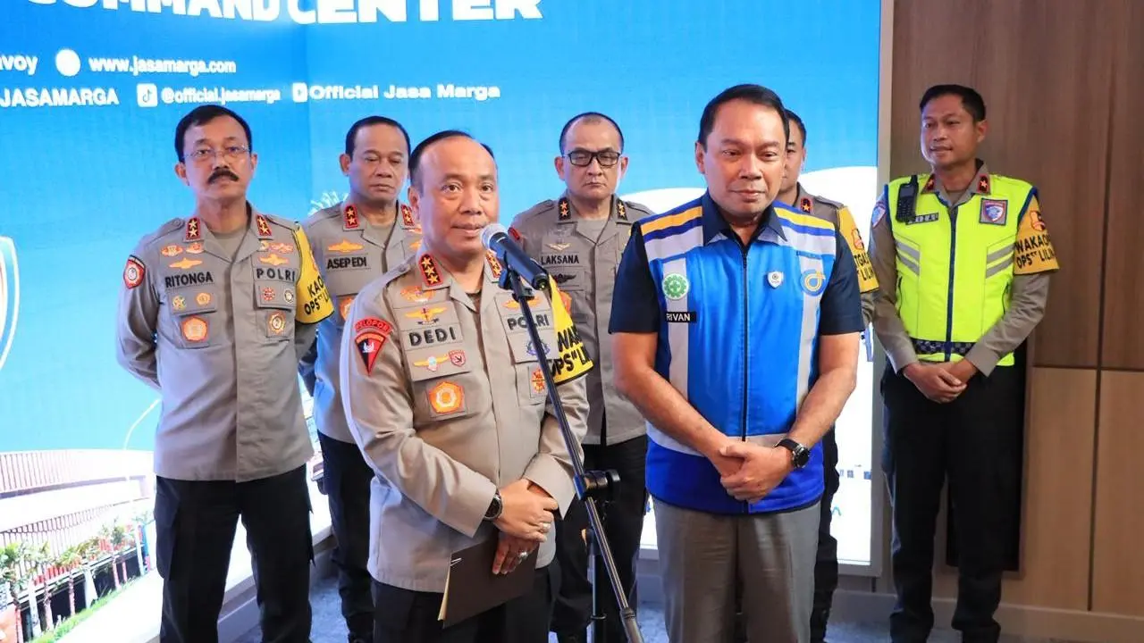 Wakapolri Pantau Arus Balik Nataru di Command Center Tol Jatiasih