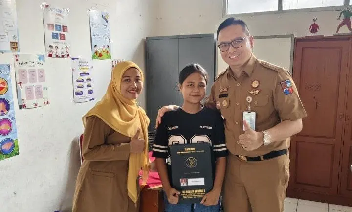 Keteladanan di Hari Ibu: Kabag Hukum dan HAM Kota Bogor Hadir di SDN Semeru 1 dalam Gerakan Ayah Ambil Rapot