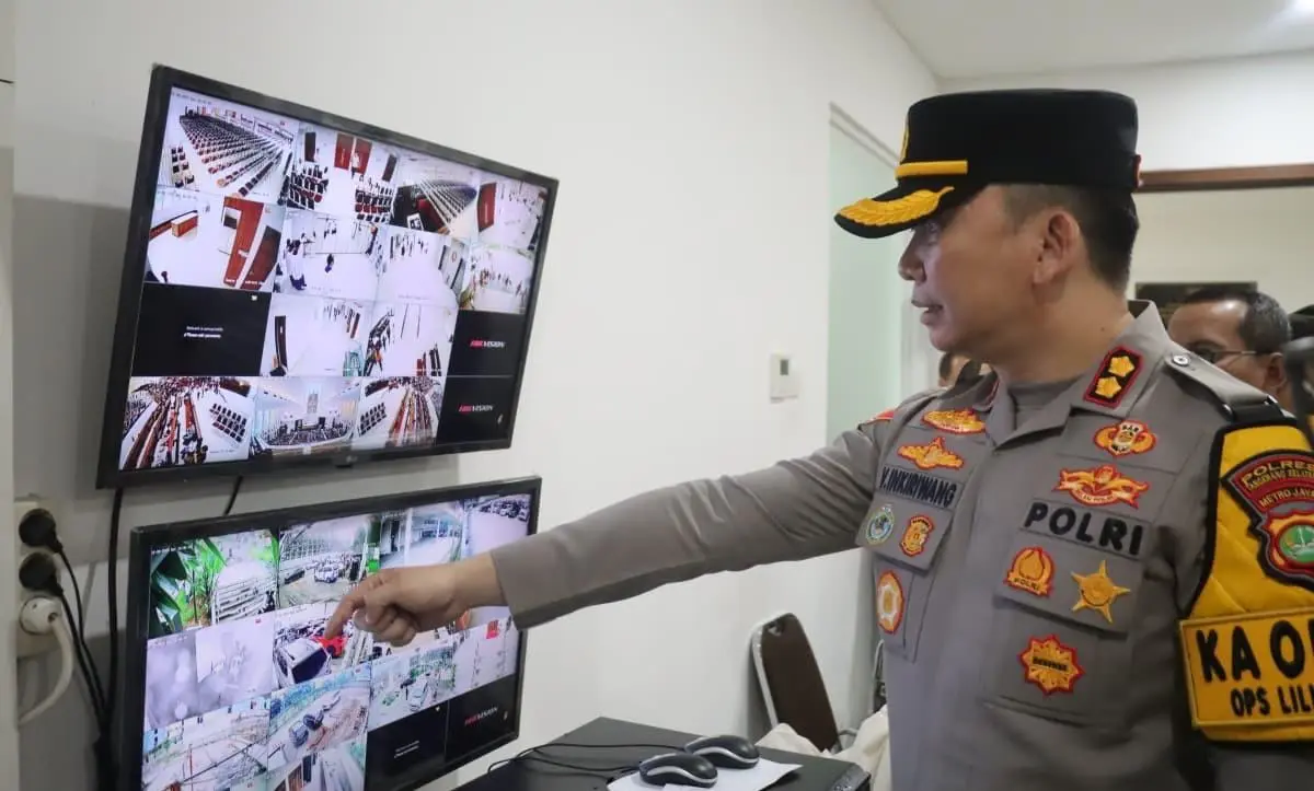 Pastikan Natal Aman dan Khidmat, Kapolres Tangsel Tinjau Kesiapan Gereja St. Perawan Maria