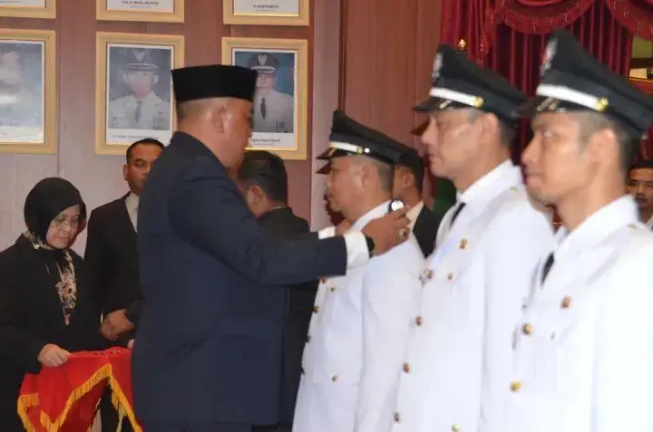 Bupati Bogor Lantik Empat Kepala Desa PAW, Tegaskan Tanggung Jawab untuk Rakyat