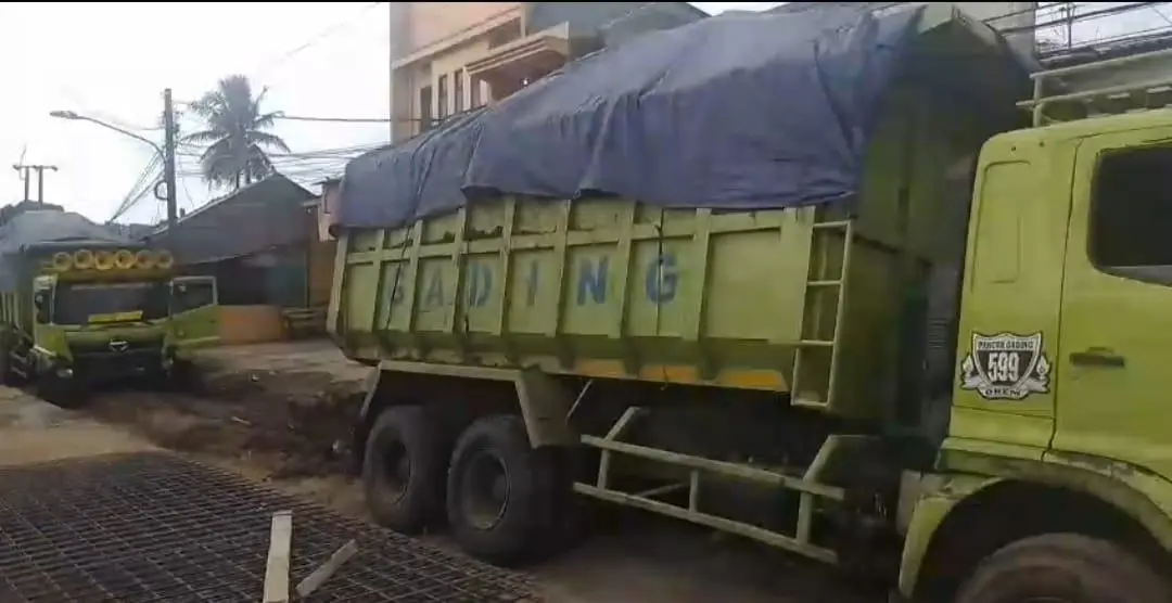 Dum Truk Tanah Kembali Amblas di Cisoka, Dishub Tangerang Tanggap