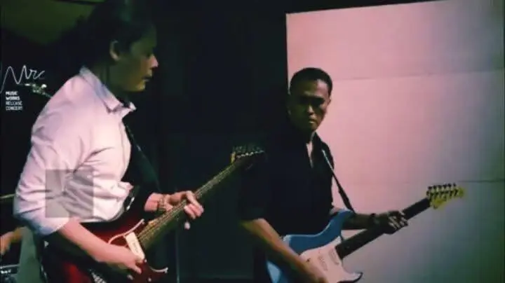 Gitaris Zendhy Terlibat Kontroversi Makanan, Prestasi Tak Terbantahkan