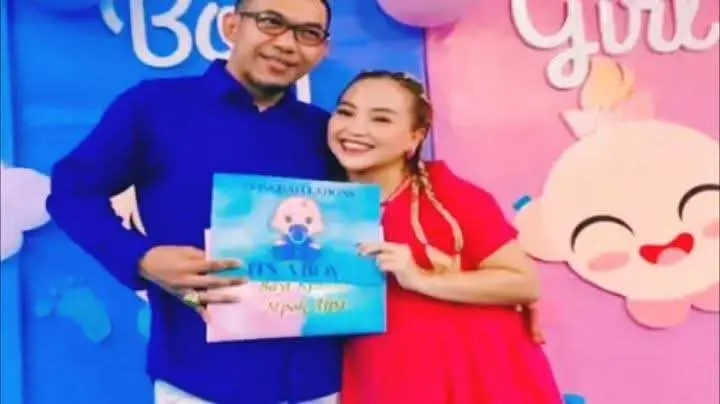 Mpok Alpa, Pejuang Kanker yang Tetap Menyusui Hingga Akhir