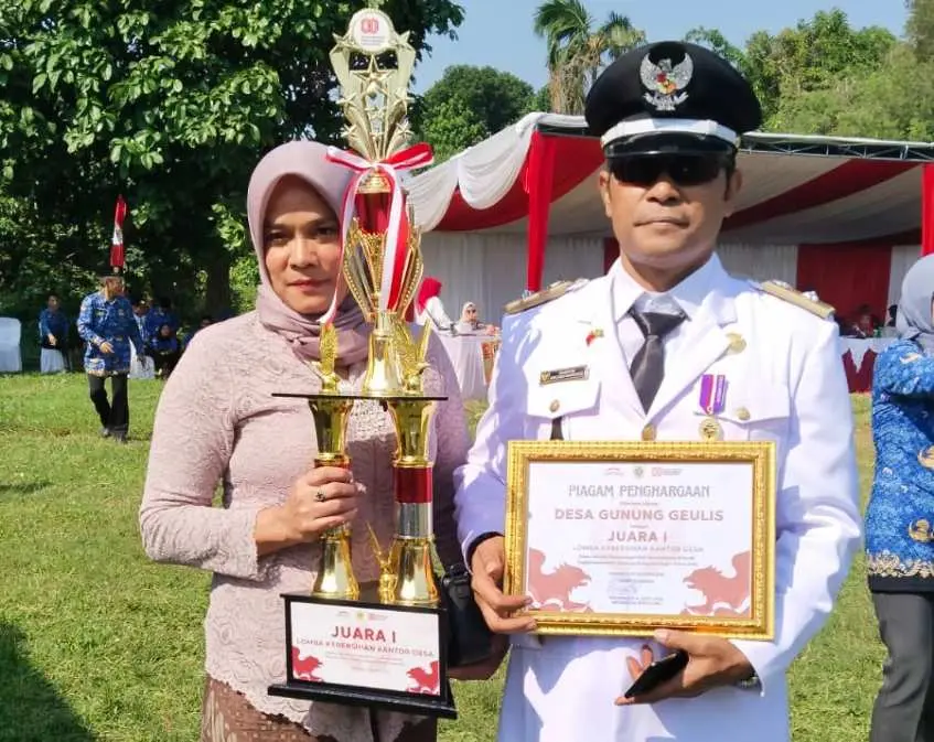 Desa Gunung Geulis Raih Juara 1 Kantor Desa Terbersih