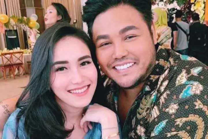 Ivan Gunawan Hampir Menikahi Ayu Ting Ting Saat Hamil