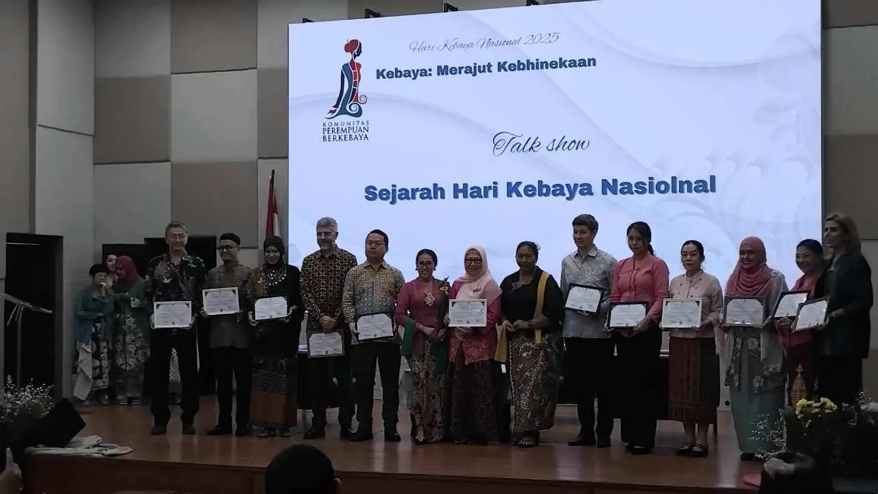 Museum Mandiri Rayakan Hari Kebaya Nasional 2025 dengan Meriah