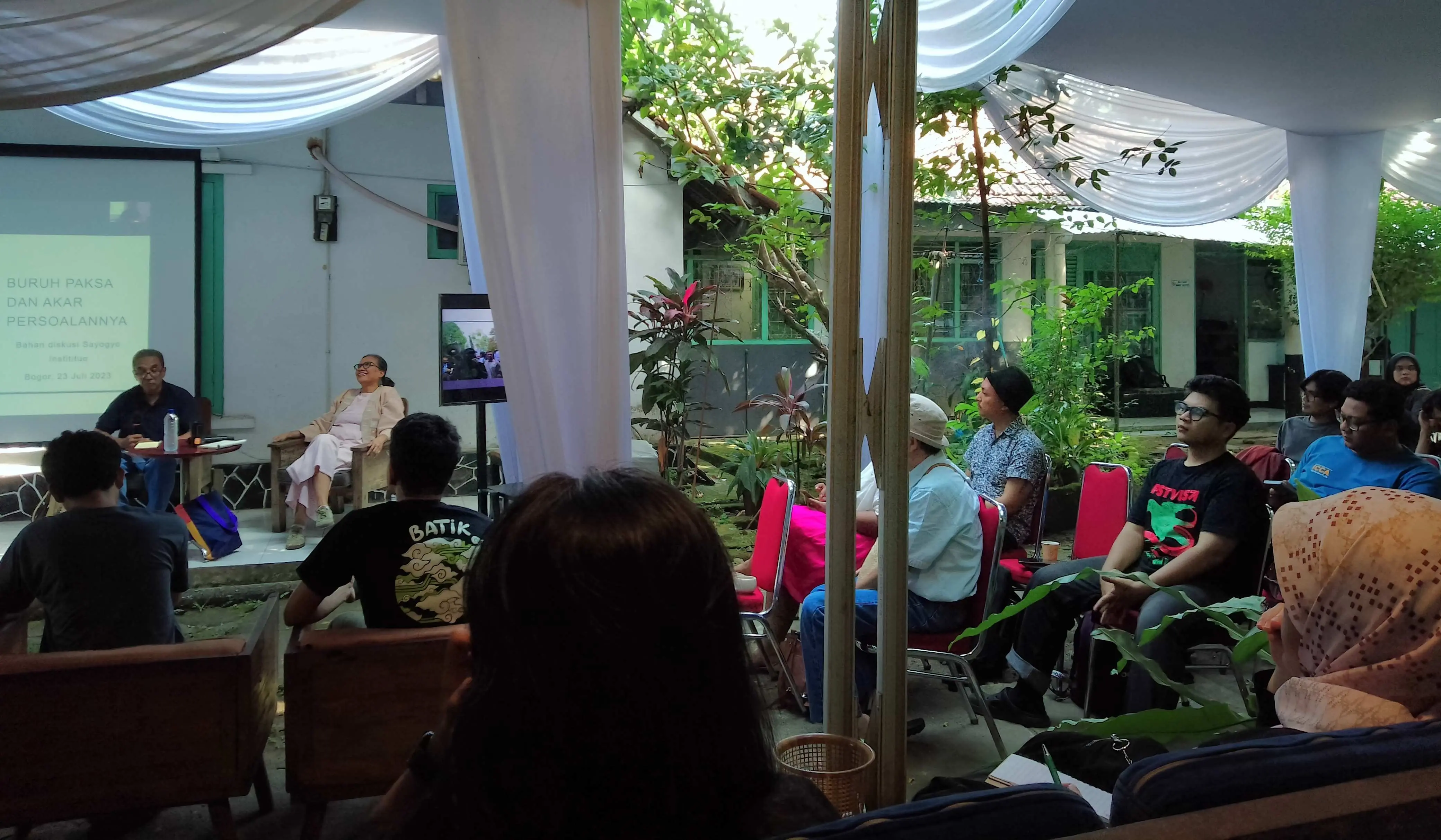 Diskusi Publik: Masyarakat Adat di Wilayah Frontier Papua