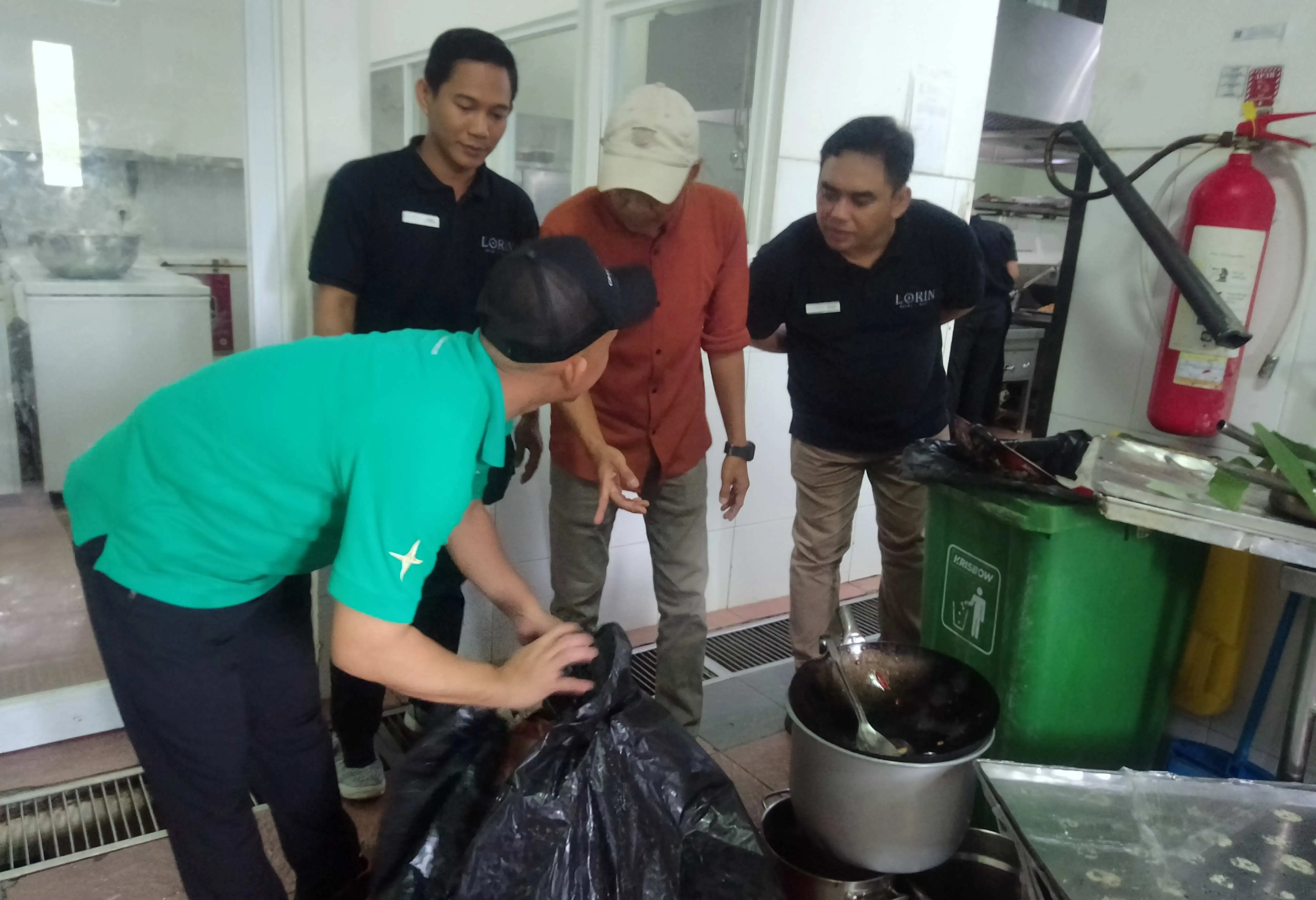 Hotel Lorin Sentul dan KSM Mitra Ruhai Ciptakan Pengelolaan Sampah Berkelanjutan