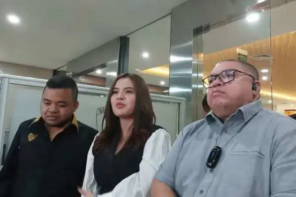 Iqlima Kim Mengaku Dipaksa Jadi Istri Razman dan juga Dicium Paksa