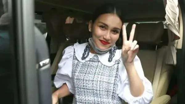 Ayu Ting Ting Buka Suara Soal Kebijakan Dedi Mulyadi untuk Pendidikan di Jawa Barat