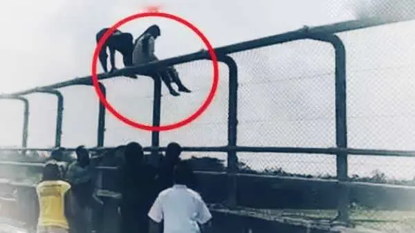 Viral Wanita Diduga Berniat Akhiri Hidup dari Flyover Jalan Tol di Sragen, Ternyata Warga Blitar