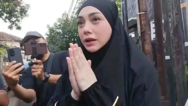 Celine Evangelista Akui Terkejut Dengar Berita Duka Ibrahim Assegaf: Karena Bertetangga dengan Najwa Shihab