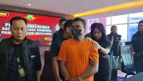 Duh, Pria di Jakbar Hilangkan Nyawa Kerabat Sendiri Gegara Sakit Hati, Ini Krologinya!