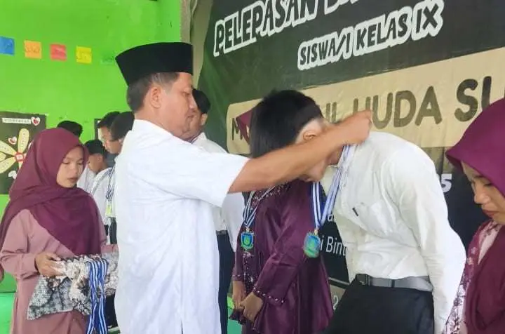 Haru dan Doa Iringi Pelepasan 46 Siswa MTs Nurul Huda Suban: Langkah Awal Menuju Masa Depan Gemilang