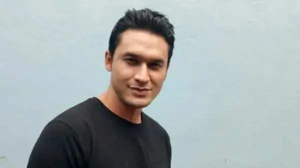 Indra Bruggman Jarang Muncul di TV, Berniat Tinggalkan Dunia Akting? Apa Pekerjaannya Kini