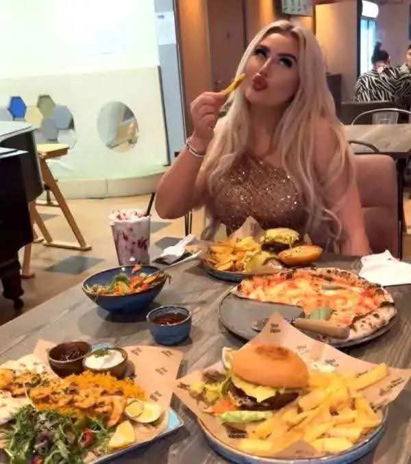 Tak Pernah Masak Selama 10 Tahun, Wanita Ini Habiskan Rp11,3 Juta Seminggu Hanya untuk Pesan Makan