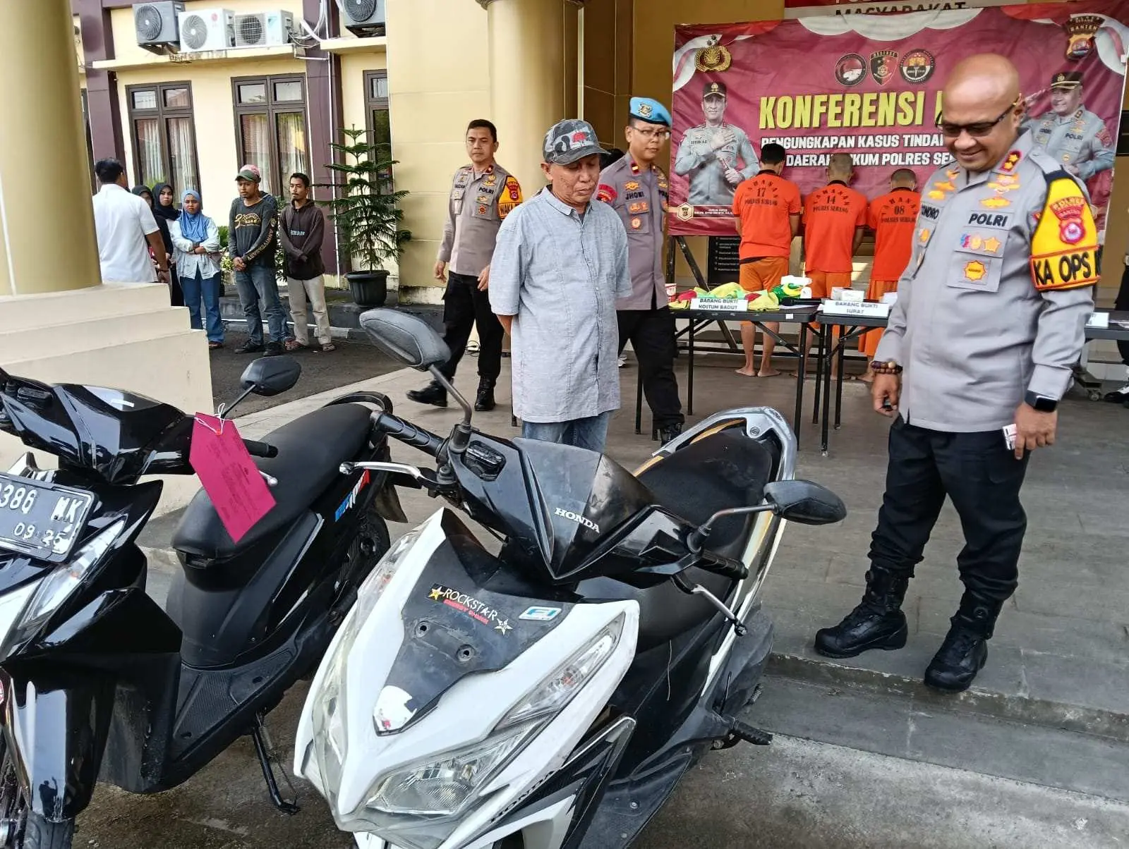 Warga Kragilan Terharu, Polisi Temukan Motor yang Dicuri Badut di Serang