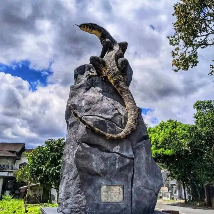 Viral Patung Biawak di Wonosobo yang Resmi Terdaftar Hak Cipta dari Kemenkumham