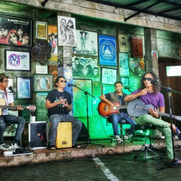 Sejarah Potlot: Dari Penjual Tape Ketan hingga Menjadi Markas Legendaris Slank
