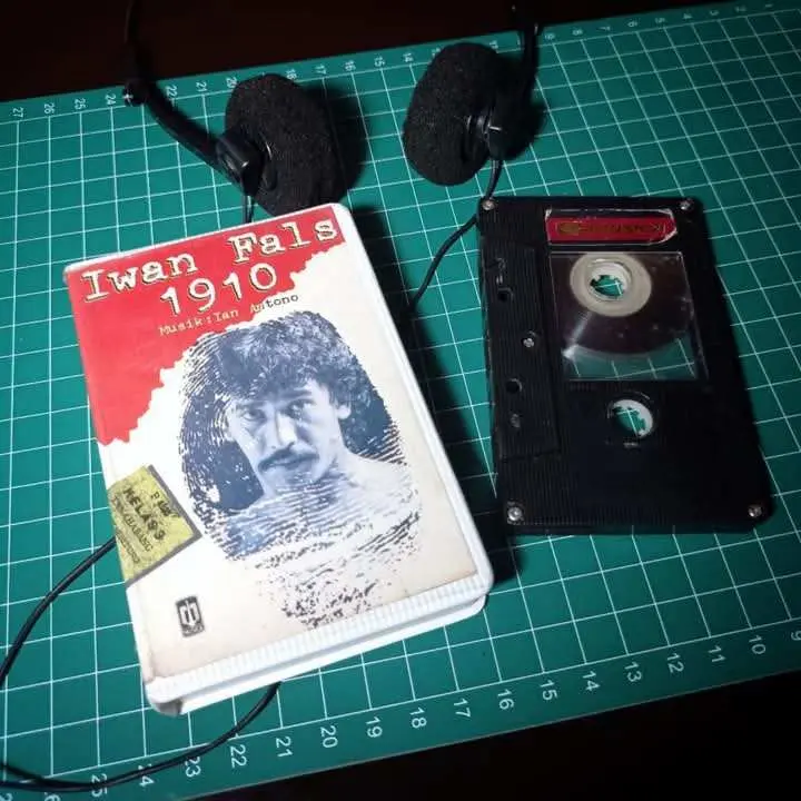 Di Balik Lagu Pesawat Tempur, Iwan Fals Sindir Tajam Pemerintah Orde Baru