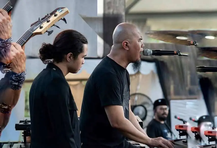 Ahmad Dhani Akui Dirinya Cukup Religius, Tiap Konser Dewa 19 Tahun 90-an Selalu Datangi Kyai