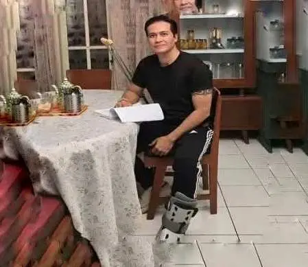 Adjie Pangestu Tetap Semangat Jalani Pemulihan Usai Kecelakaan Saat Main Basket