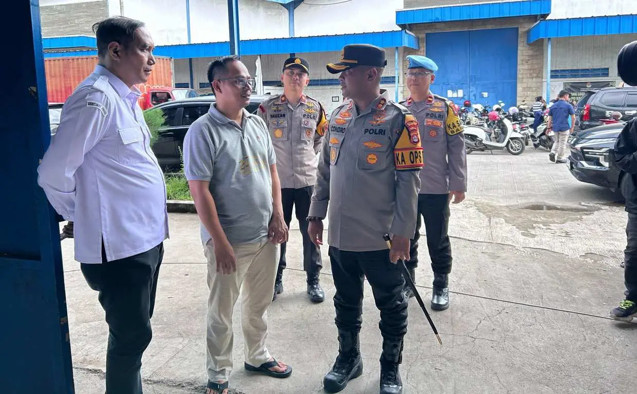 Pastikan Kesiapan Logistik Pemungutan Suara Ulang, Kapolres Serang Lakukan Pengecekan di Gudang Logistik KPU