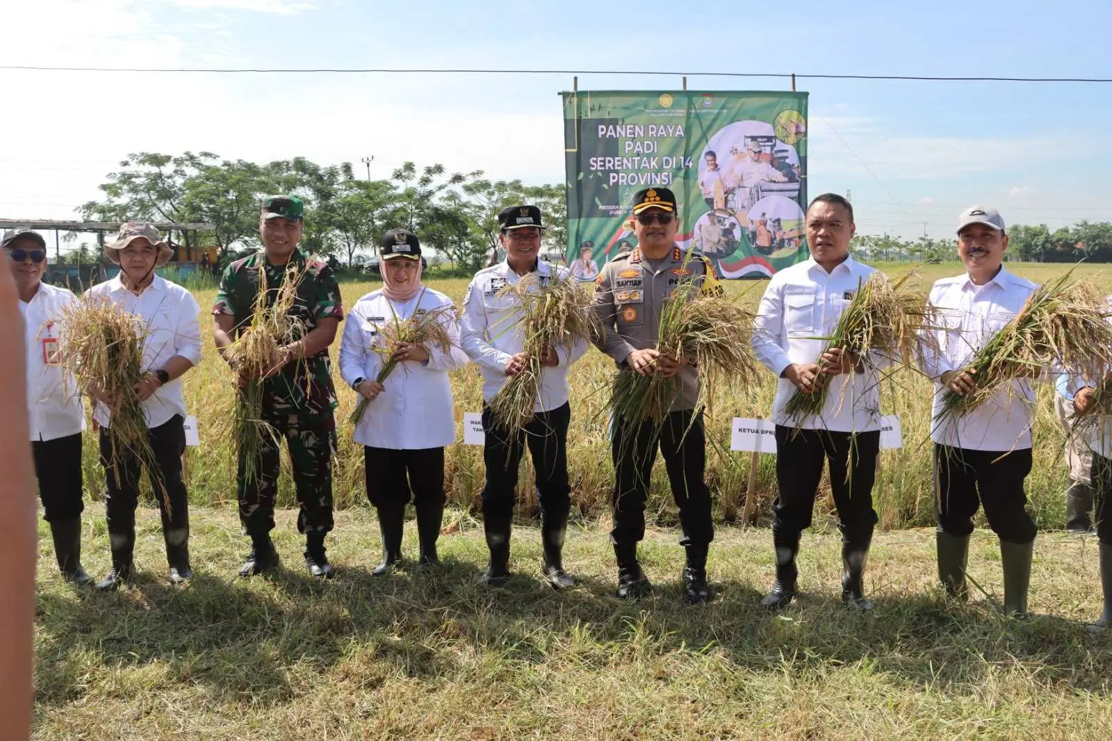 Kapolresta Tangerang Hadiri Kegiatan Vidcon Panen Raya Padi Serentak Bersama Presiden RI