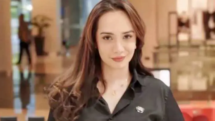 Putri Anne Bantah Operasi Plastik? Ini Klarifikasi Bentuk Hidungnya Usai Cerai dan Tampil Makin Bahagia