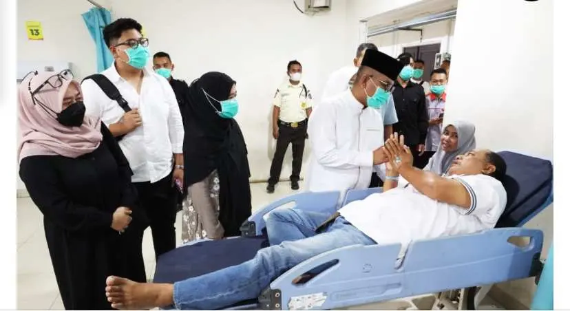 Gubernur Banten Andra Soni Tinjau RSUD di Hari Raya, Apresiasi Nakes yang Tetap Bertugas