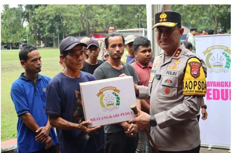 Polda Banten Gelar Bazar dan Bakti Sosial Ramadan 2025