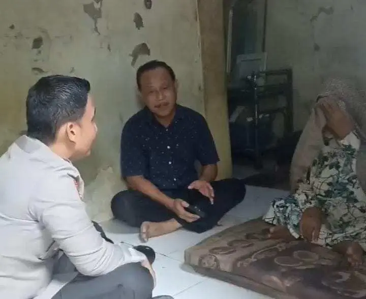 Kapolres Lebak Kembali Santuni Warga, Sambangi Lansia yang Sakit Menahun di Bulan Ramadhan