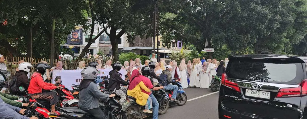 Majelis Taklim FZRK dan Gemira Jawa Barat Bagikan 1.000 Takjil, Pererat Kebersamaan di Bulan Ramadan