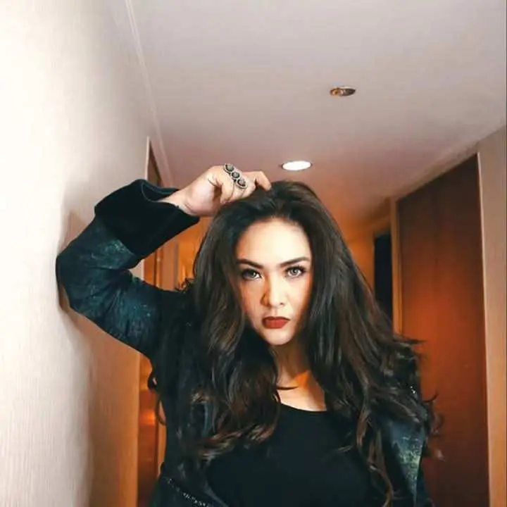 Audy Item Rilis Single Lagu 'Akhir Kisah Kita', Comeback ke Industri Musik