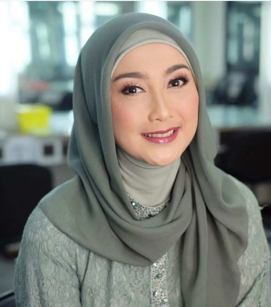 Desy Ratnasari Pilih Fokus ke Masa Depan, Enggan Bahas Masa Lalu dengan Irwan Mussry